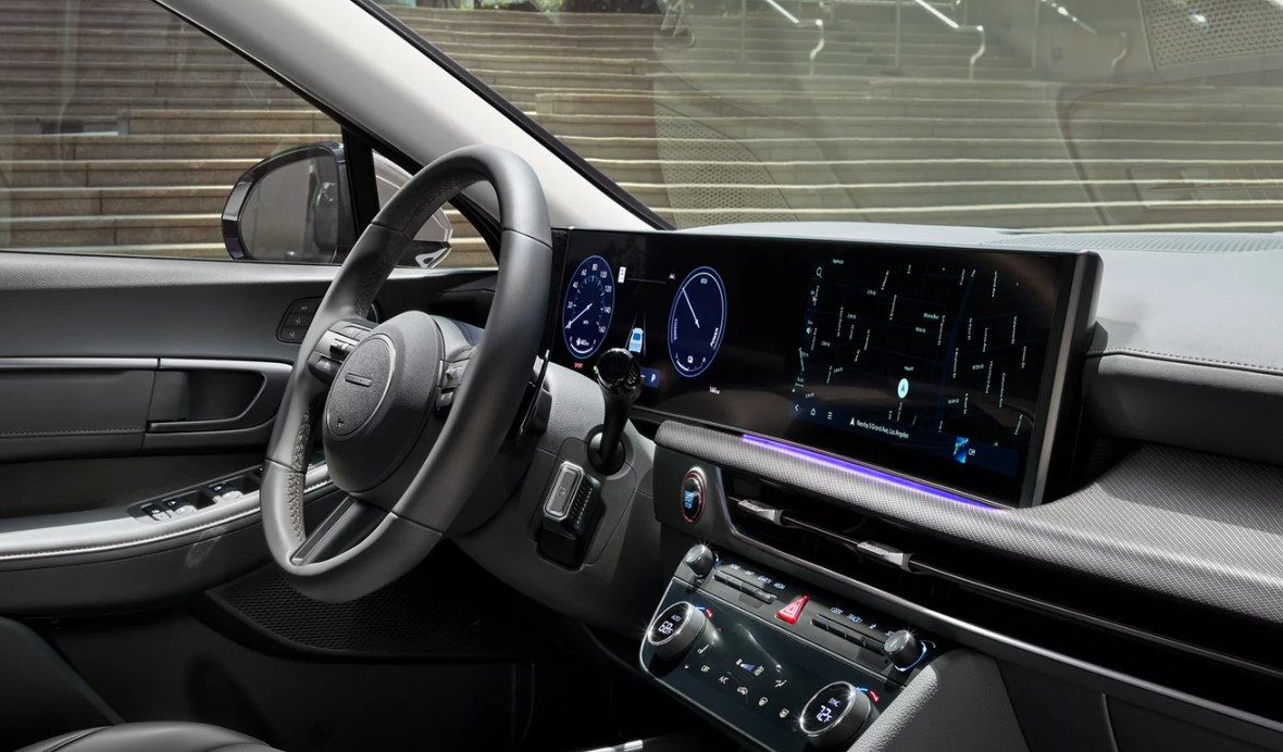 2026 Hyundai Sonata vs 2026 Toyota Camry Technology