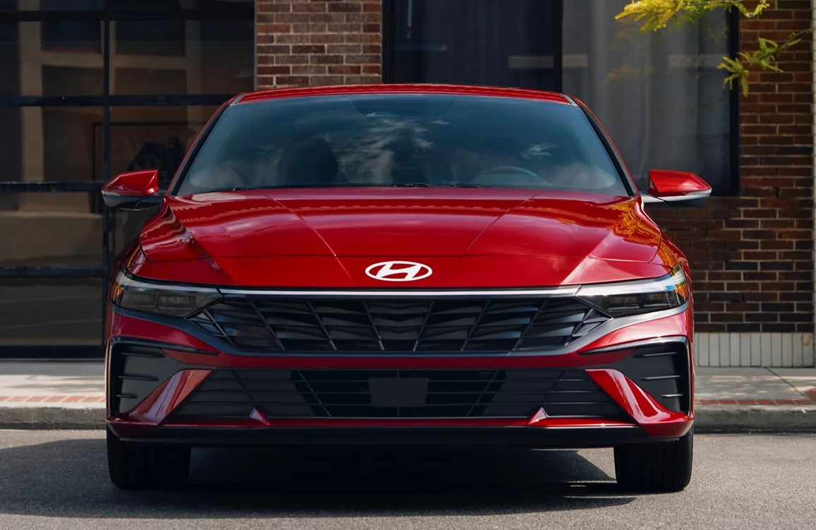2025 Hyundai Elantra vs Toyota Corolla Safety Features