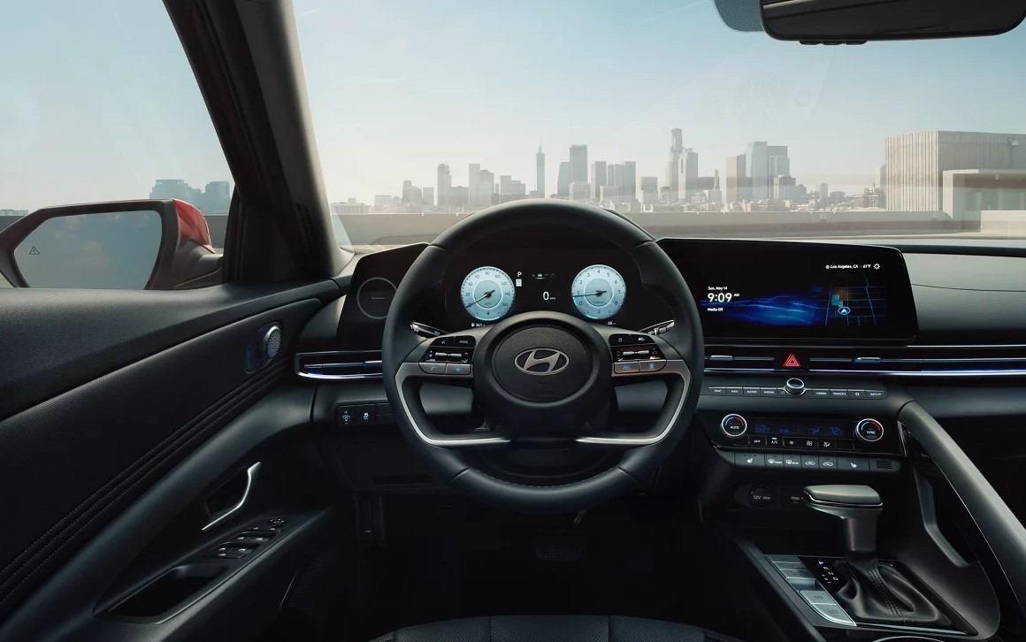2025 Hyundai Elantra Technology Features